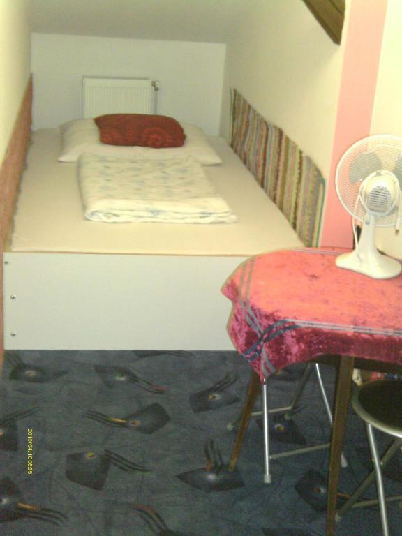 Ifi Hostel Pecs Phòng bức ảnh